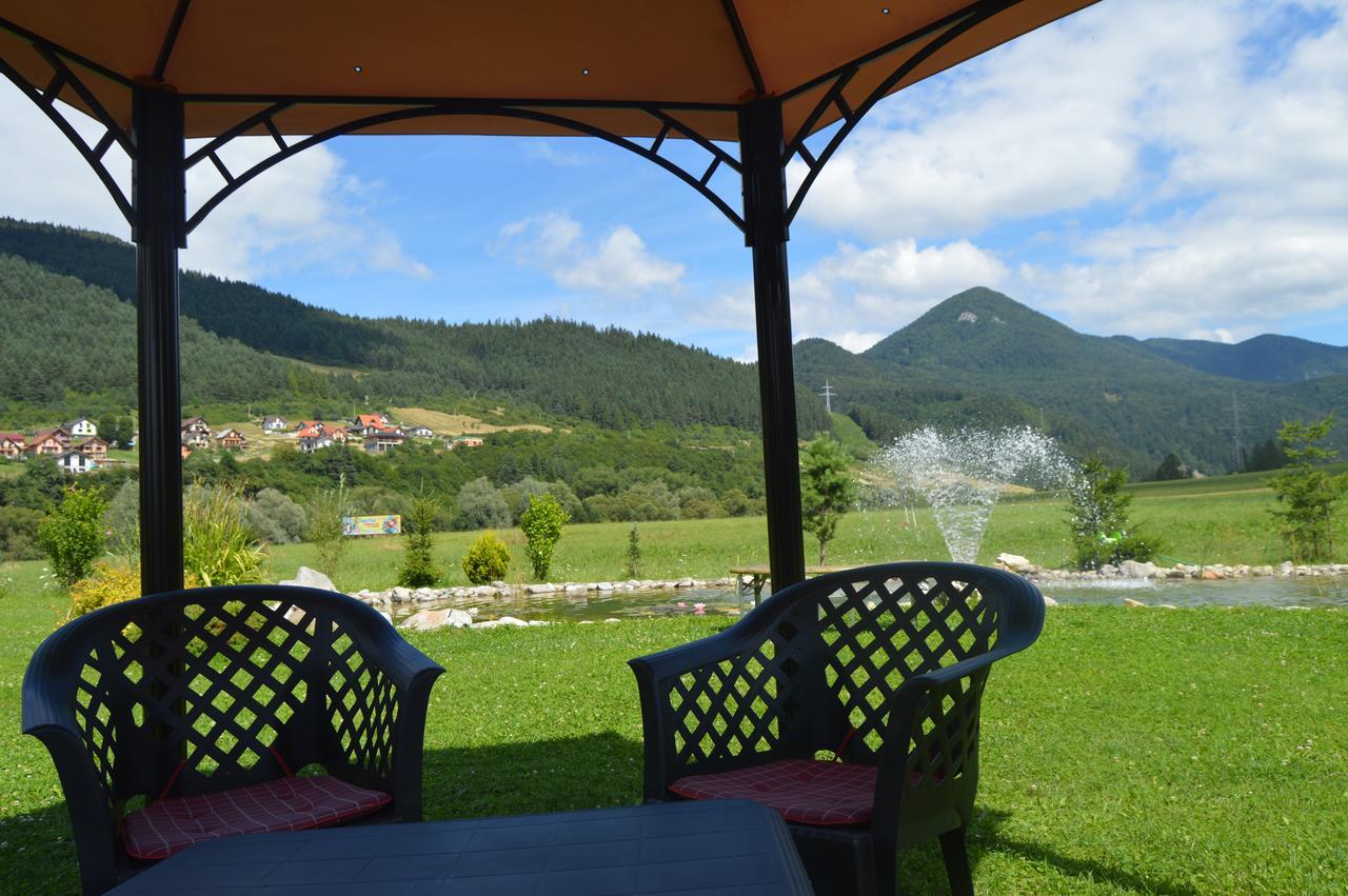Motel Gombas Exteriör bild